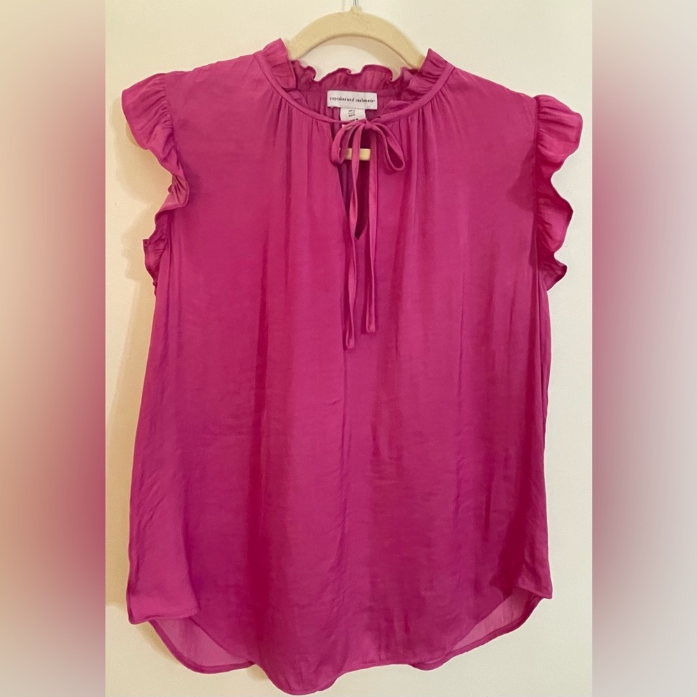 Cupcakes & Cashmere Pink Ruffled Tie Front Cap Sleeve Blouse